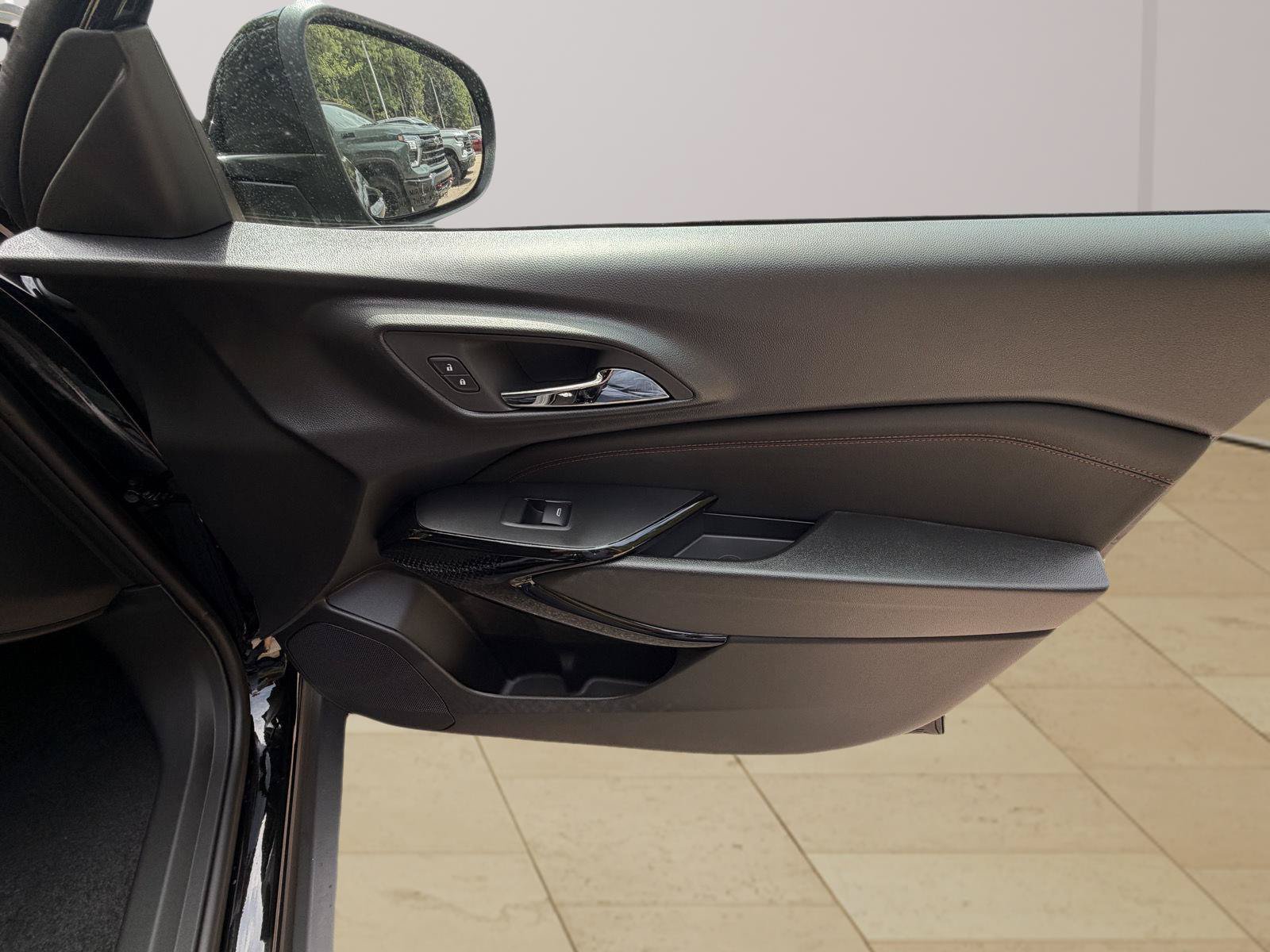 New 2026 Chevrolet Trax RS w/ Sunroof Package FWD image 23