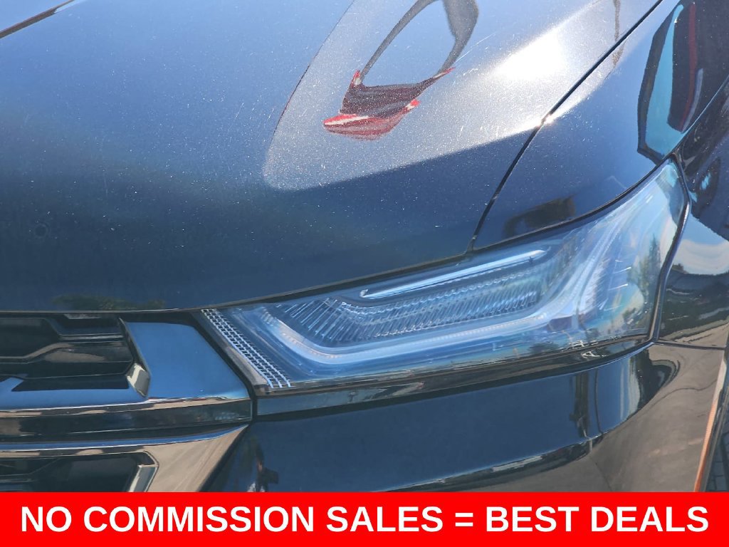 Used 2023 Chevrolet Traverse Premier w/ Redline Edition AWD/4WD image 35