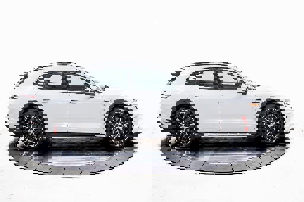 Certified 2025 Porsche Taycan 4S image 10