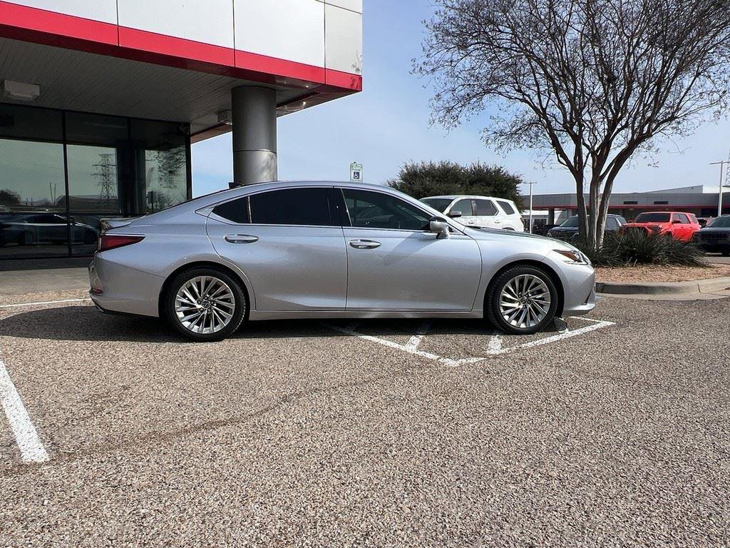 Used 2022 Lexus ES 350 Ultra Luxury image 6