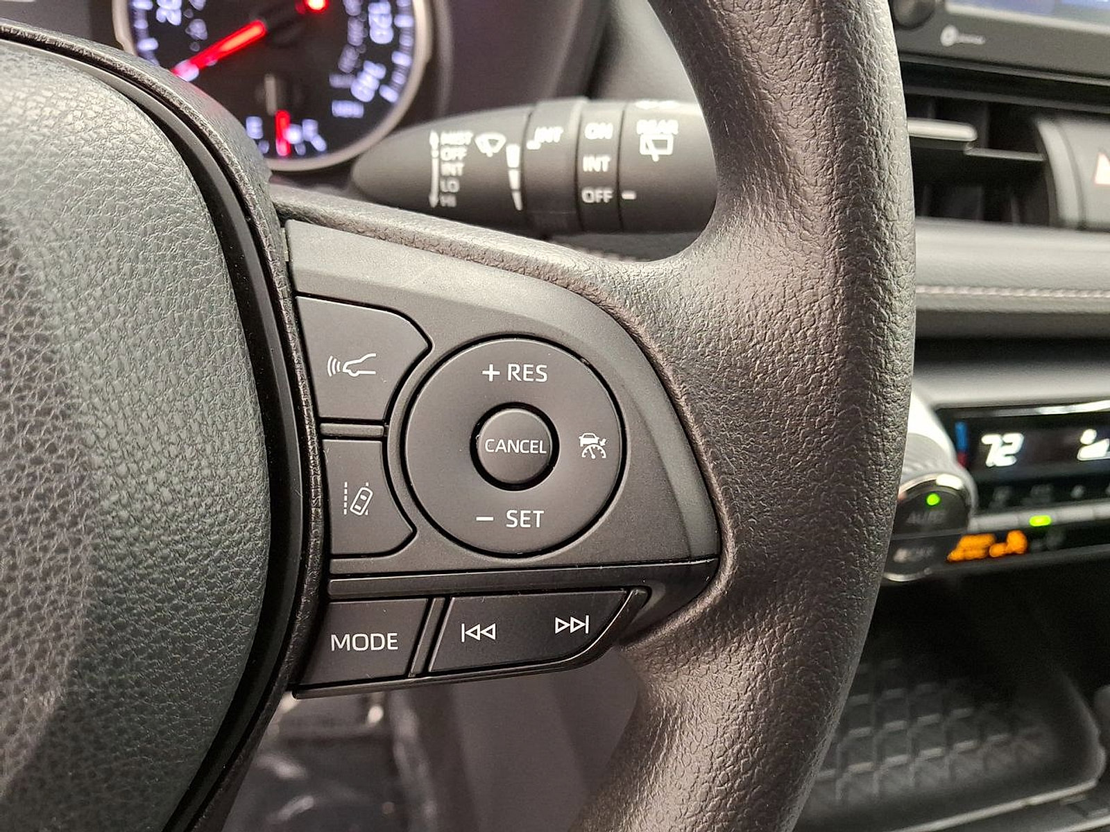 Certified 2022 Toyota RAV4 XLE image 18