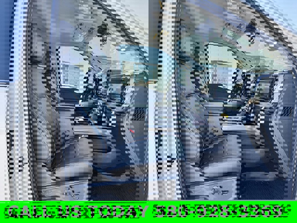 New 2025 Ford F250 Lariat w/ Chrome Package image 20