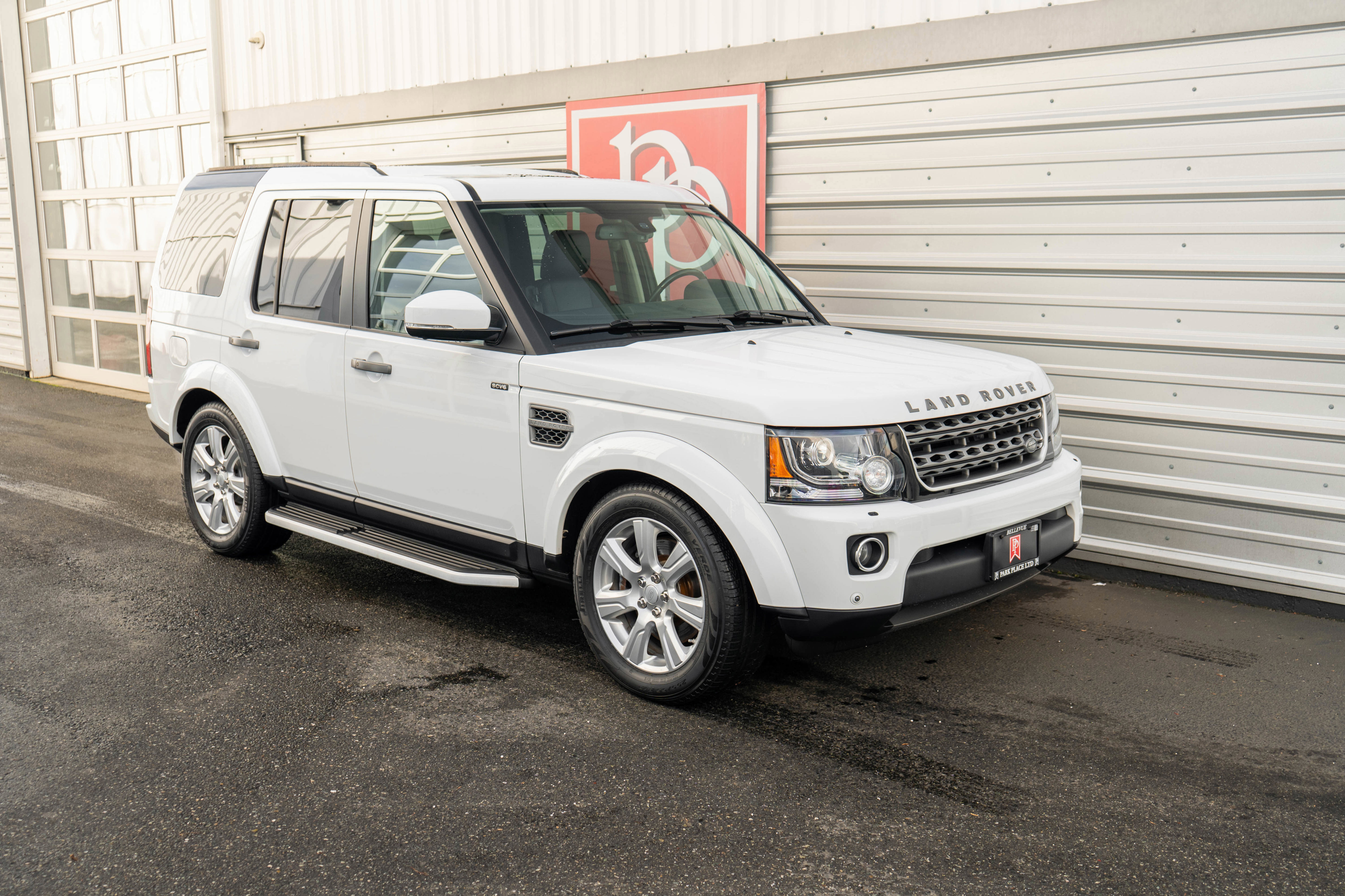 Used 2016 Land Rover LR4 HSE Silver Edition AWD/4WD image 47