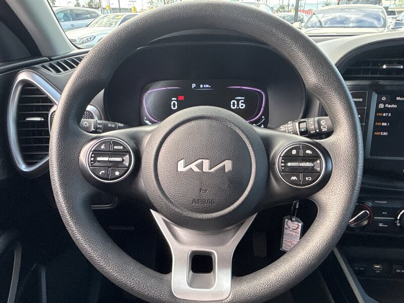 Used 2024 Kia Soul LX w/ Option Group 015 FWD image 21