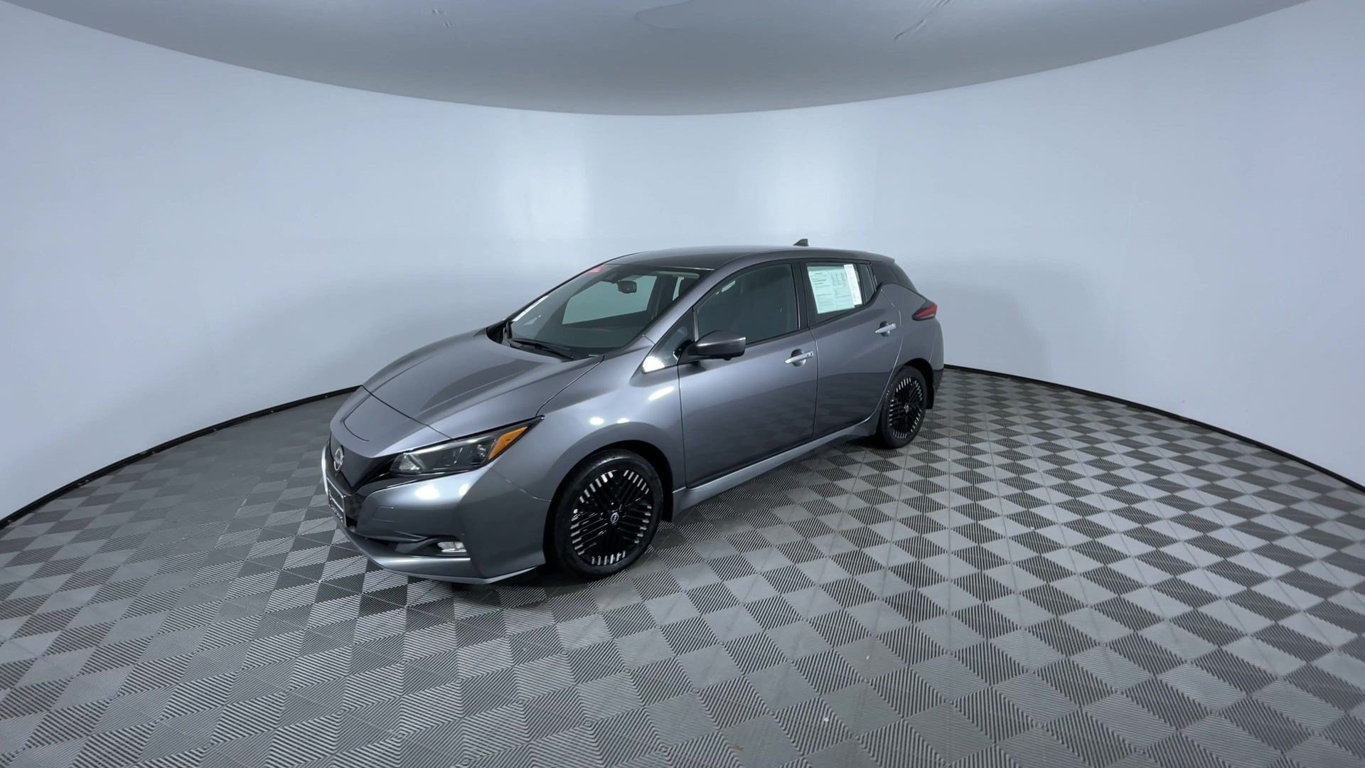 Certified 2025 Nissan Leaf SV Plus FWD image 4