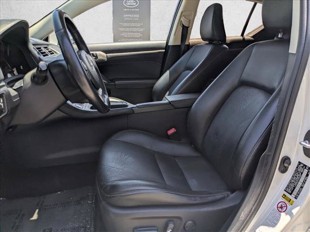Used 2015 Lexus CT 200h FWD image 16