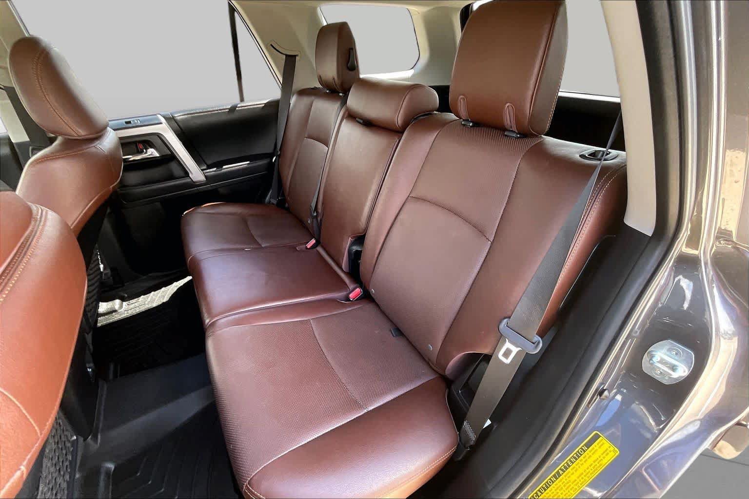 Used 2021 Toyota 4Runner Limited AWD/4WD image 39