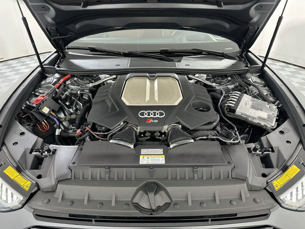 Used 2026 Audi RS 6 performance w/ Matte Carbon Package AWD/4WD image 32