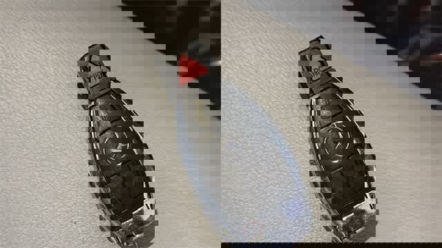 Used 2015 Mercedes-Benz SLK 250 image 32