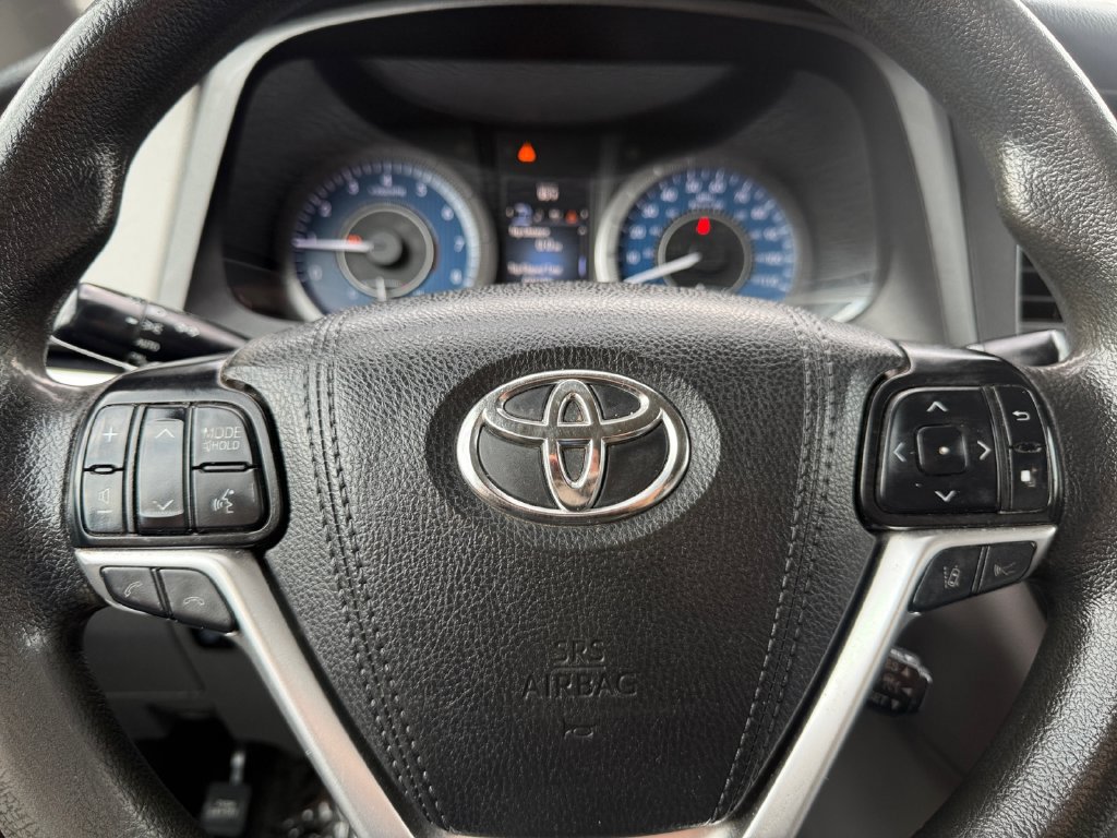 Certified 2020 Toyota Sienna LE FWD image 37