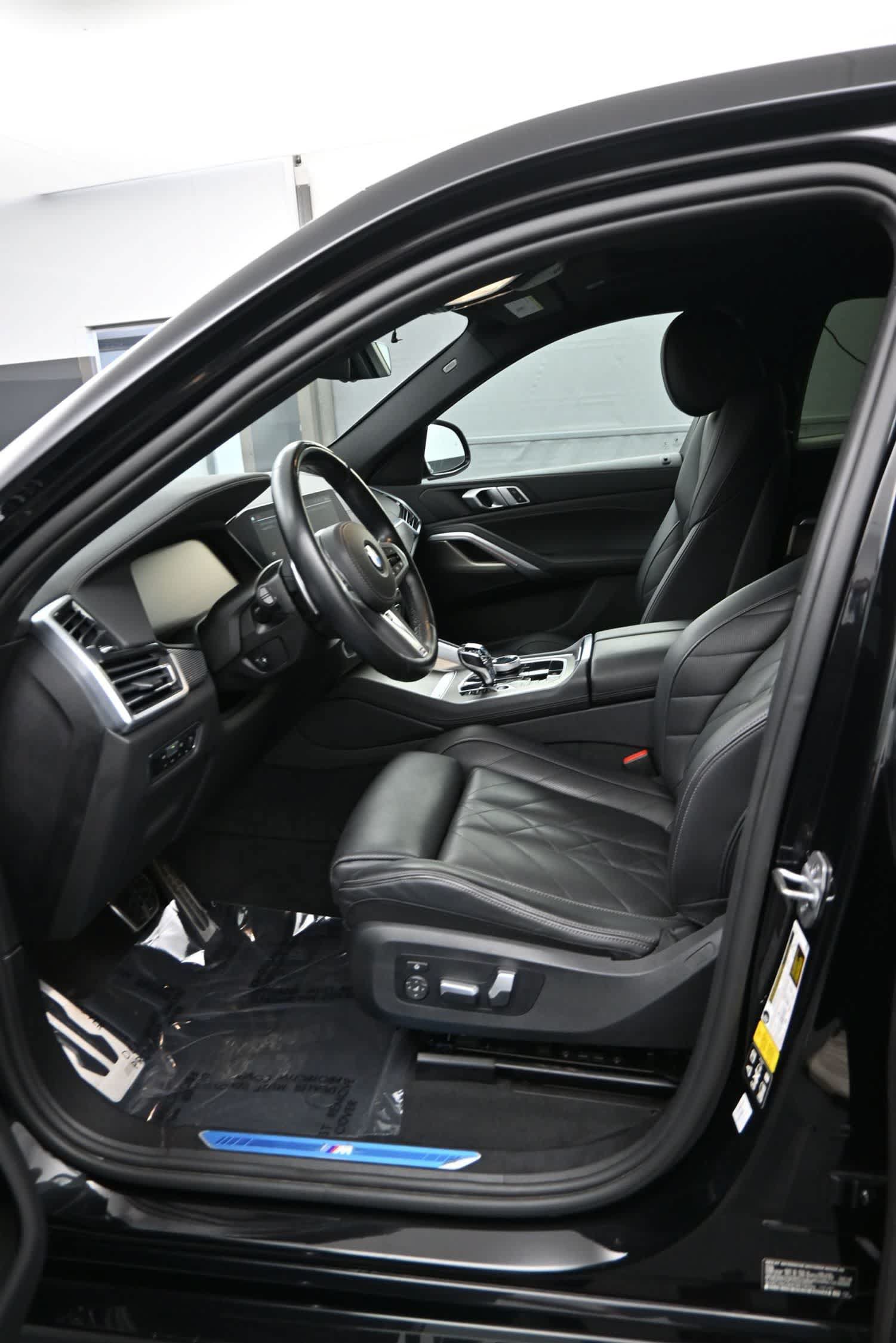 Used 2023 BMW X6 xDrive40i w/ M Sport Package AWD/4WD image 11