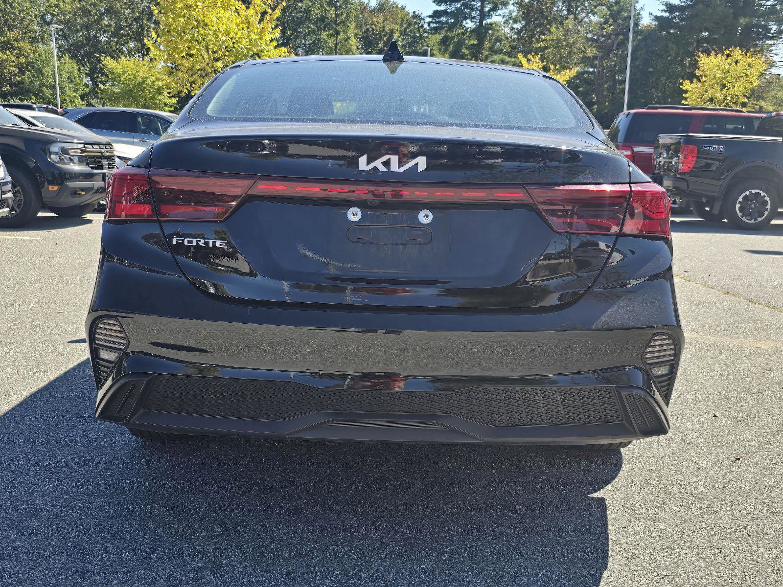 Used 2023 Kia Forte LXS image 4