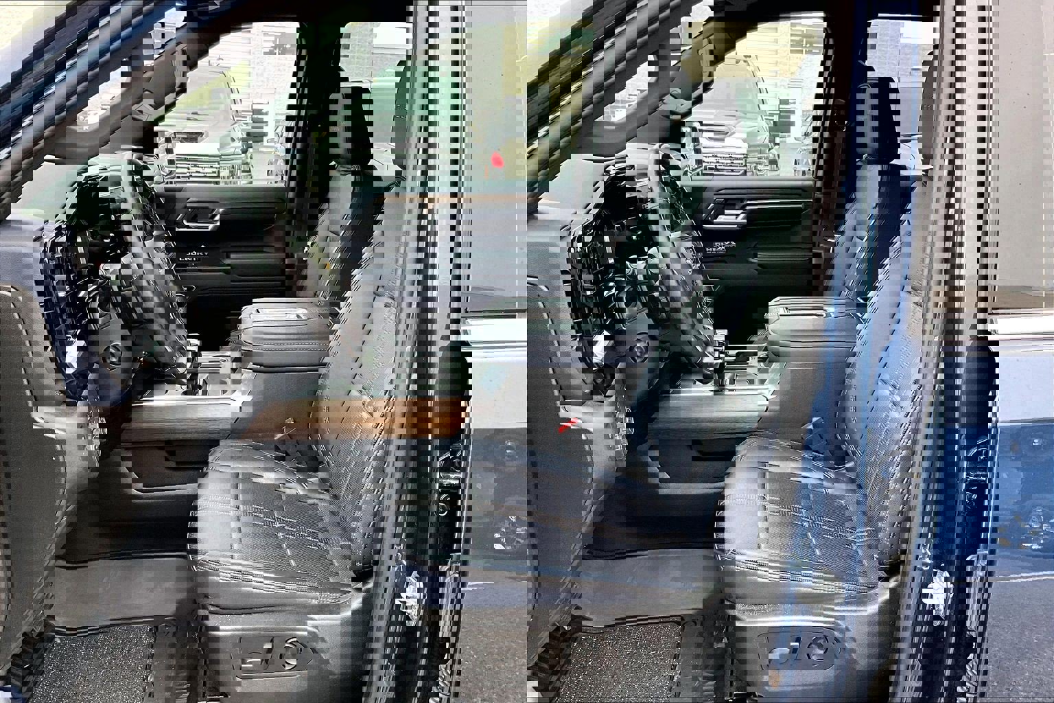 Used 2022 Chevrolet Silverado 1500 High Country image 21