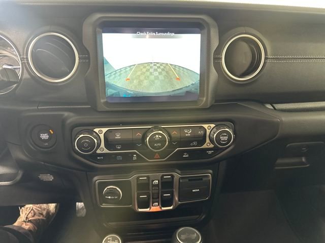 Used 2023 Jeep Wrangler Unlimited Sahara image 21