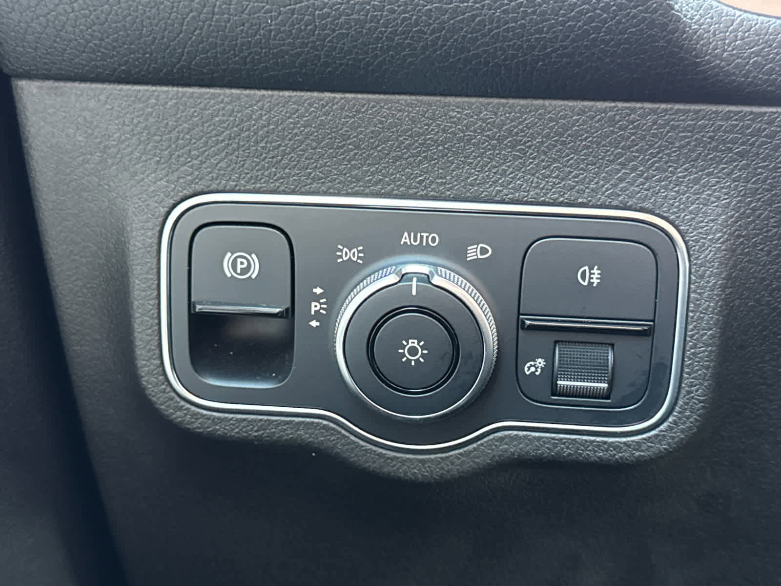 Certified 2021 Mercedes-Benz GLB 250 image 26