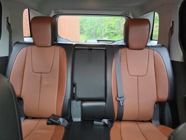 Used 2017 GMC Terrain SLT w/ Open Road Package FWD image 28