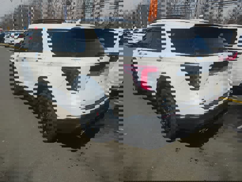 Used 2023 Ford Explorer ST w/ Equipment Group 401A image 5