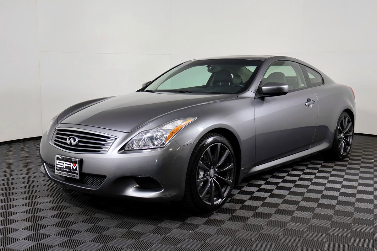 Used 2010 INFINITI G37 Journey w/ Premium Pkg RWD image 2