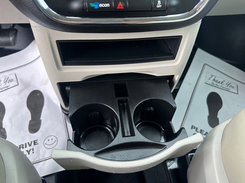 Used 2019 Dodge Grand Caravan SE image 29