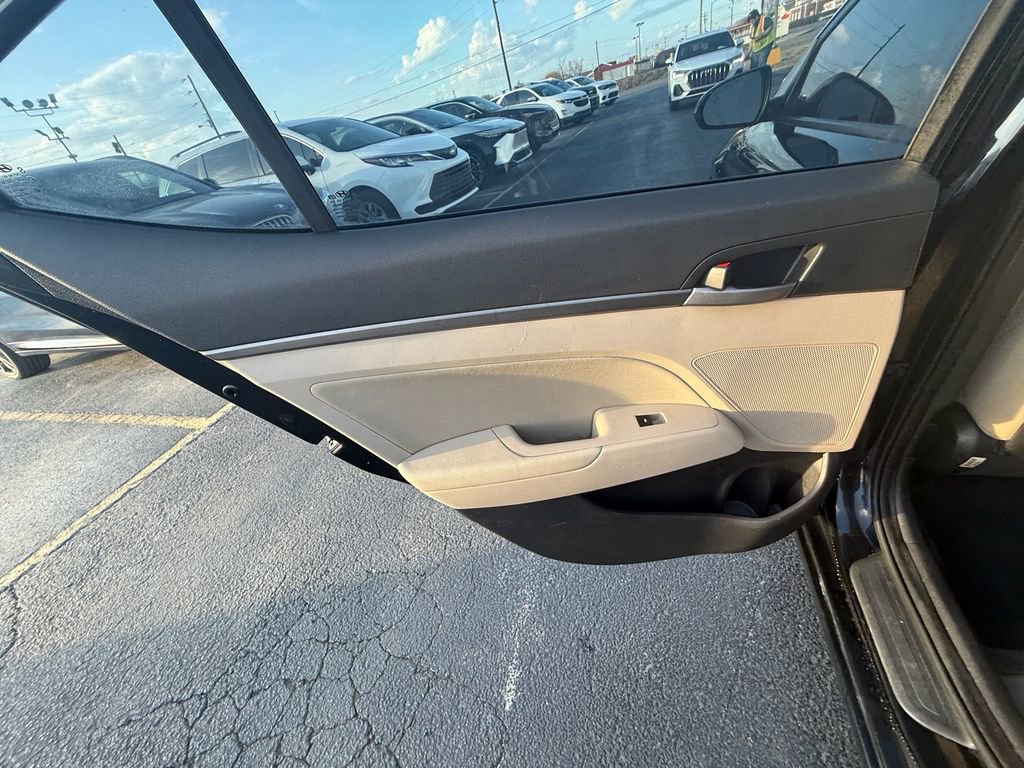 Used 2017 Hyundai Elantra Value Edition image 18