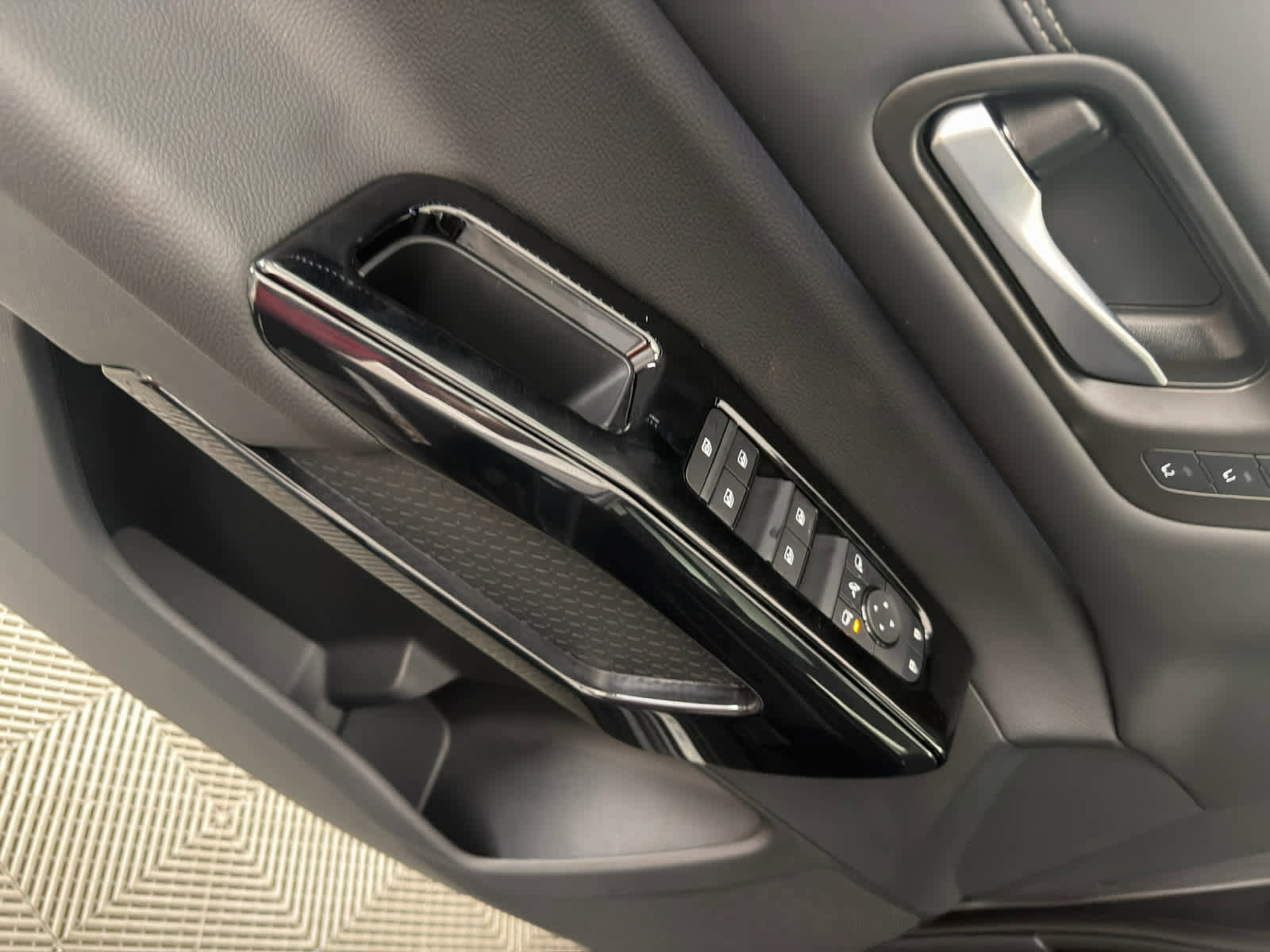 New 2026 Nissan Pathfinder Platinum image 24