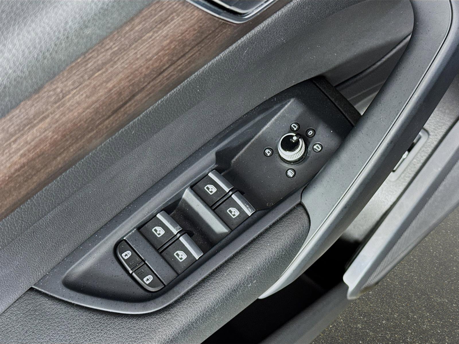 Used 2022 Audi Q5 2.0T Premium image 20