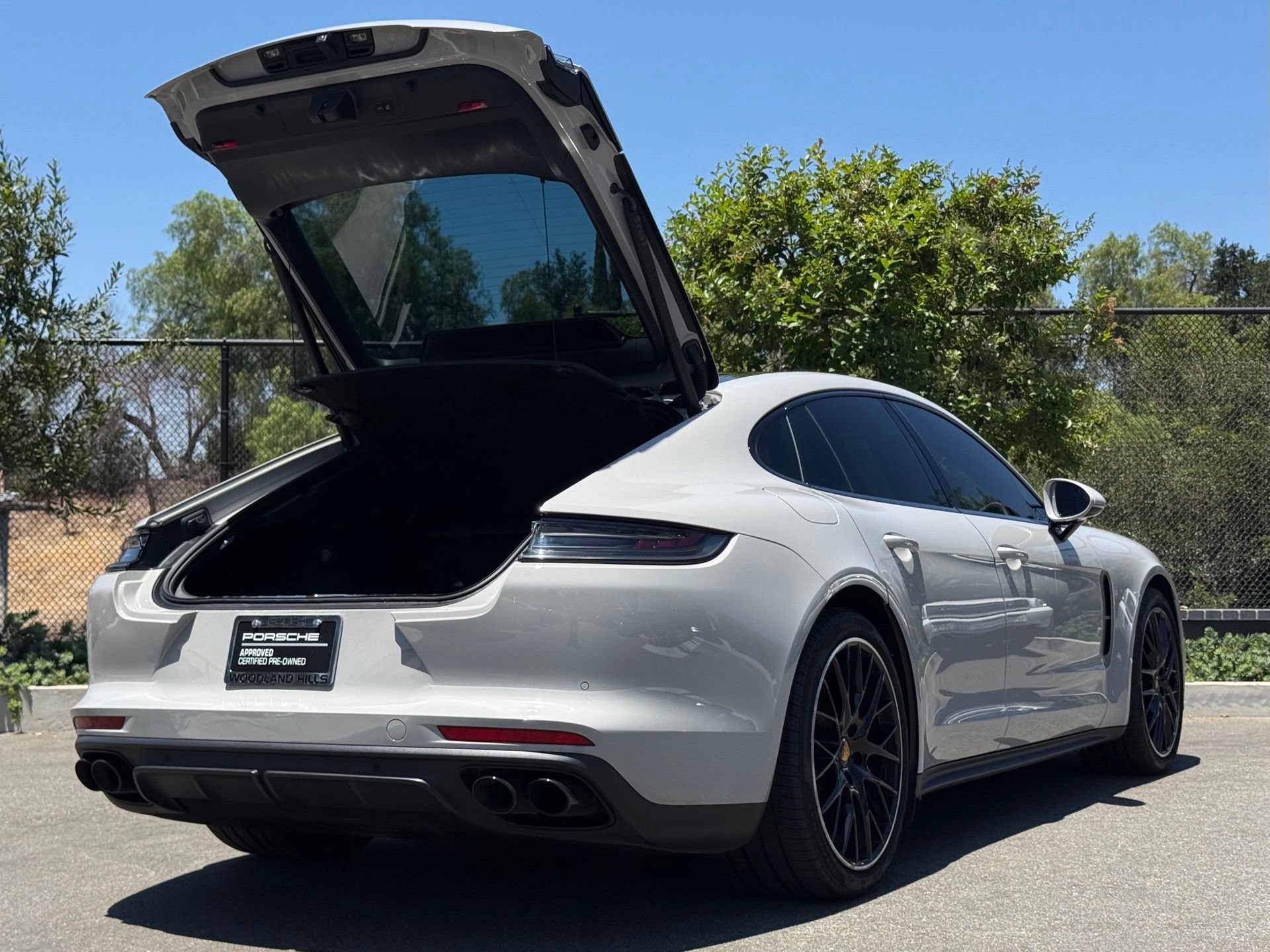 Certified 2023 Porsche Panamera Platinum Edition RWD image 31