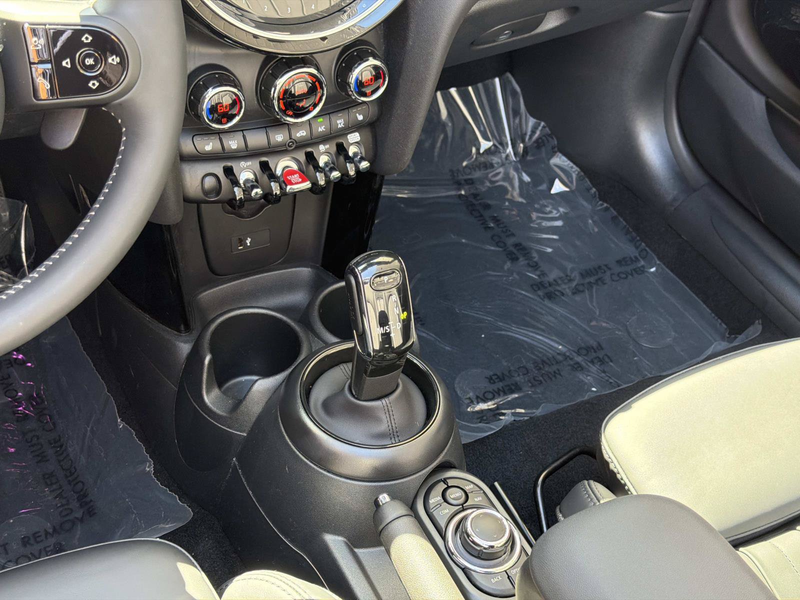 Used 2024 MINI Cooper S w/ Signature Upholstery Package FWD image 11