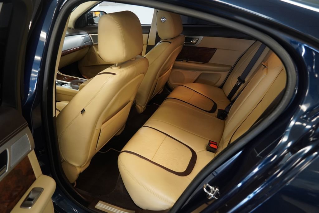 Used 2012 Jaguar XF Portfolio image 21