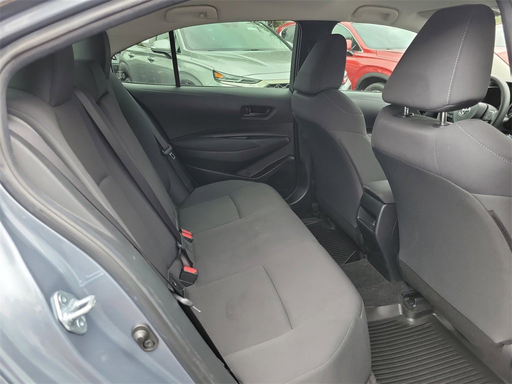 Used 2022 Toyota Corolla LE image 40