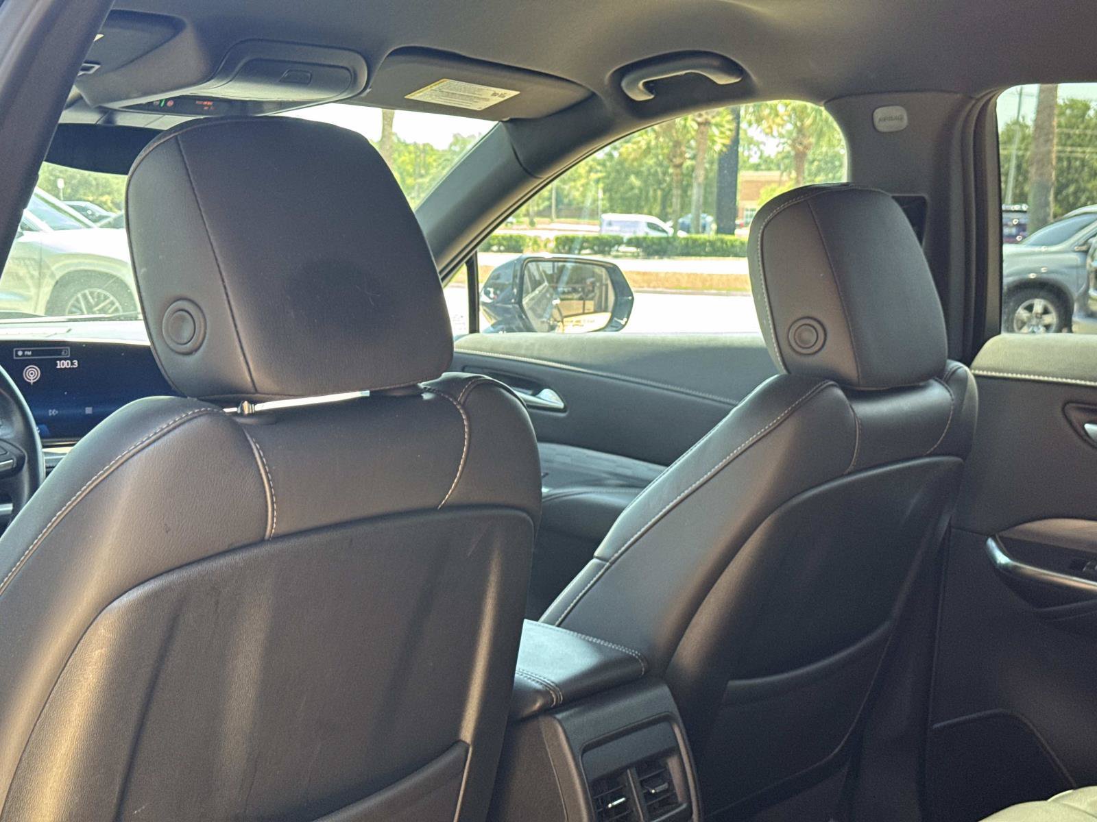 Used 2025 Cadillac XT4 Premium Luxury FWD image 19