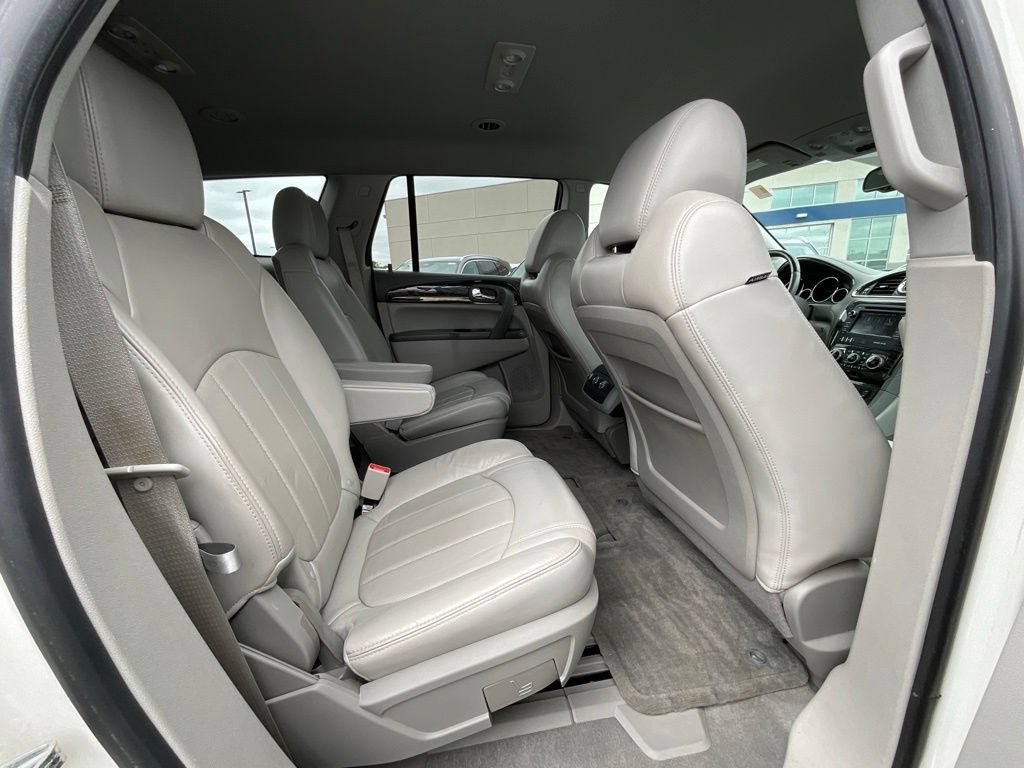 Used 2013 Buick Enclave Leather FWD image 19