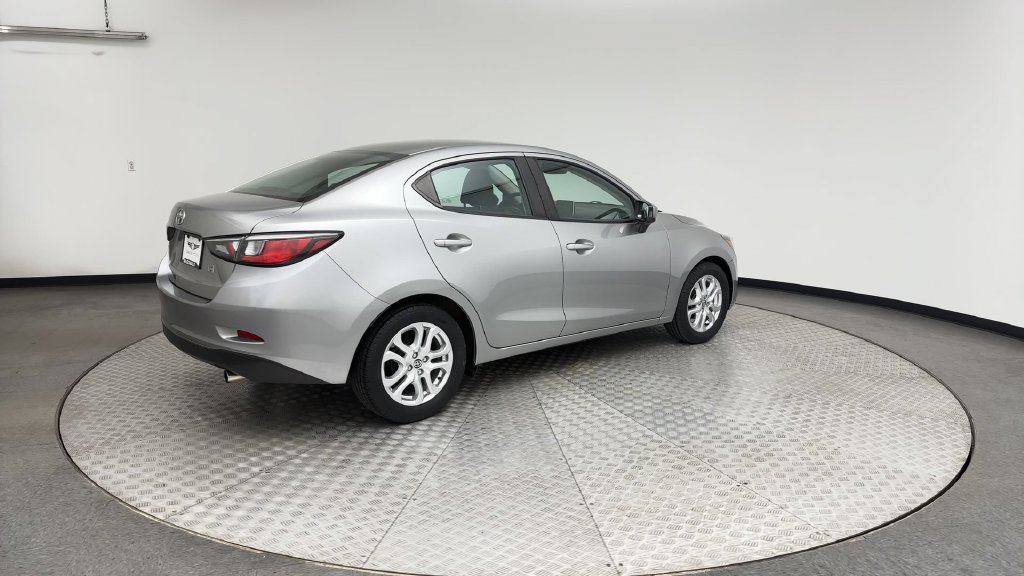Used 2016 Scion iA FWD image 2