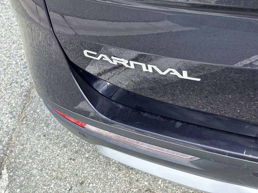 Used 2024 Kia Carnival LX image 29
