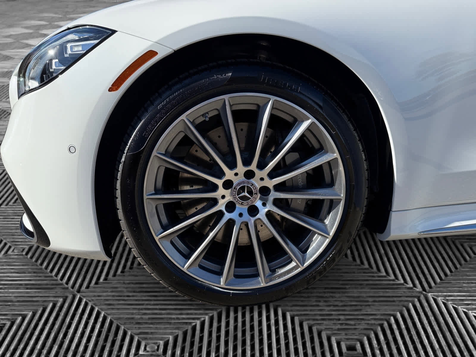 New 2026 Mercedes-Benz S 580 4MATIC Sedan image 9