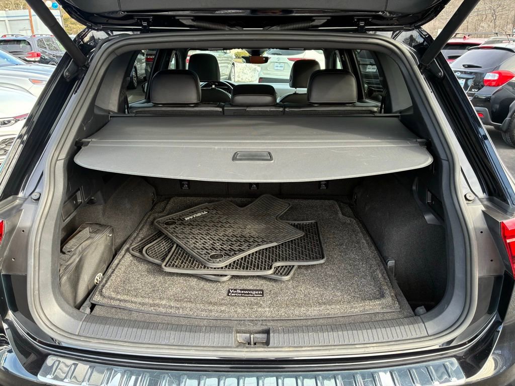 Used 2021 Volkswagen Tiguan SEL Premium R-Line image 13