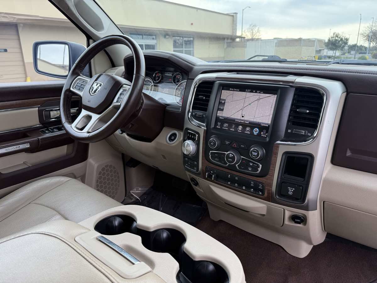 Used 2017 RAM 1500 Laramie w/ Convenience Group AWD/4WD image 19