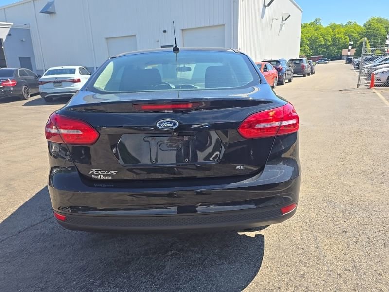 Used 2018 Ford Focus SE FWD image 6