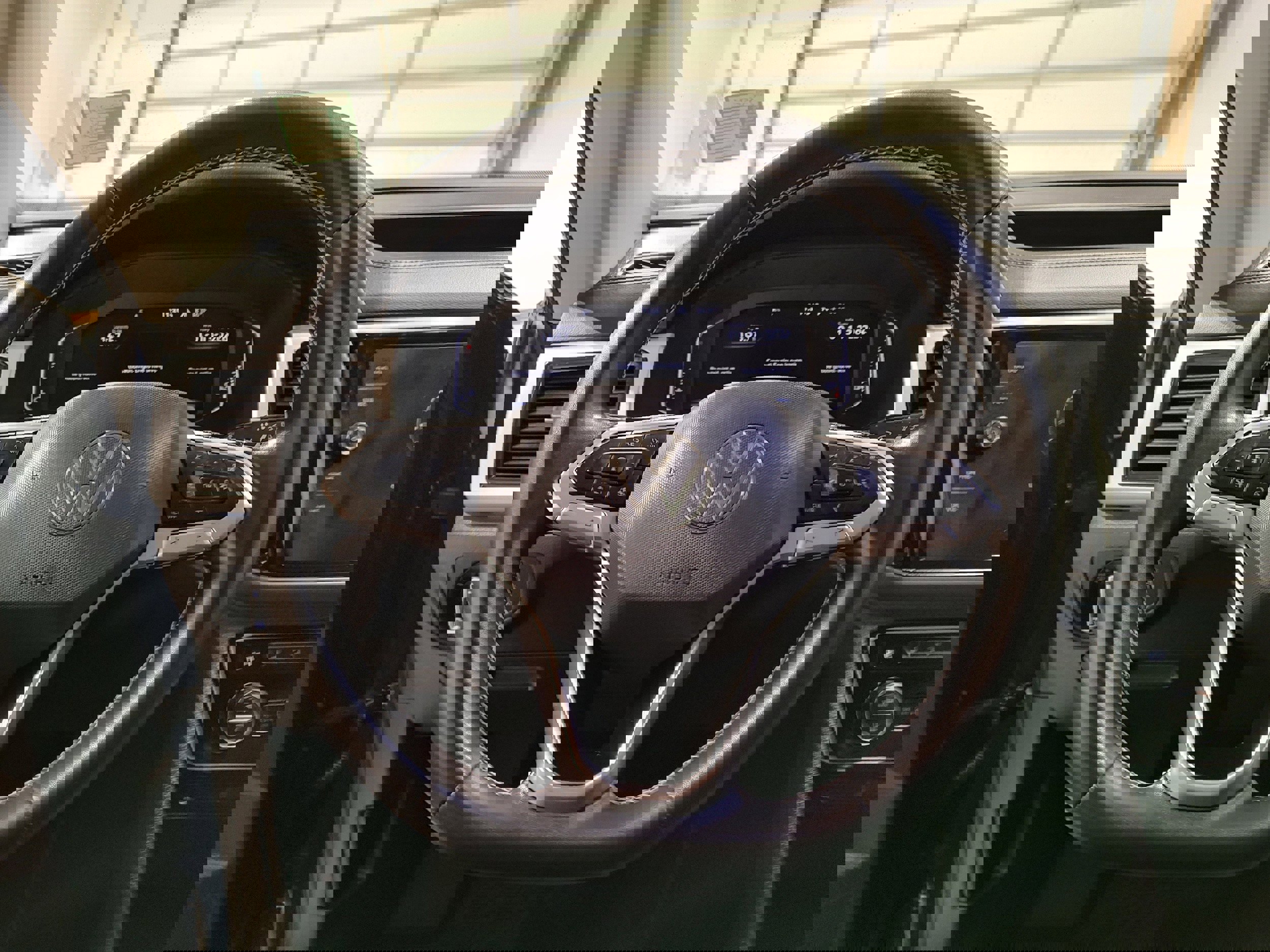 Used 2022 Volkswagen Atlas SEL image 5