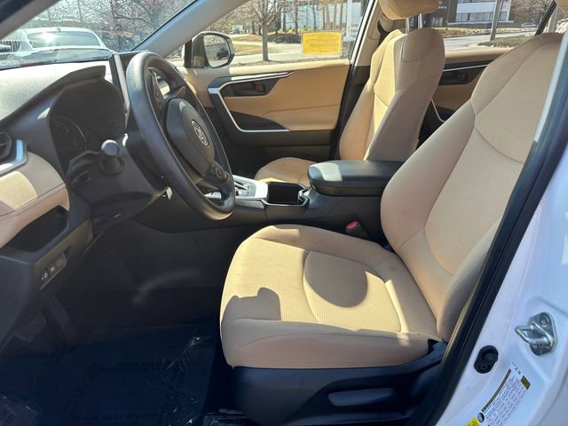 Used 2025 Toyota RAV4 LE image 30