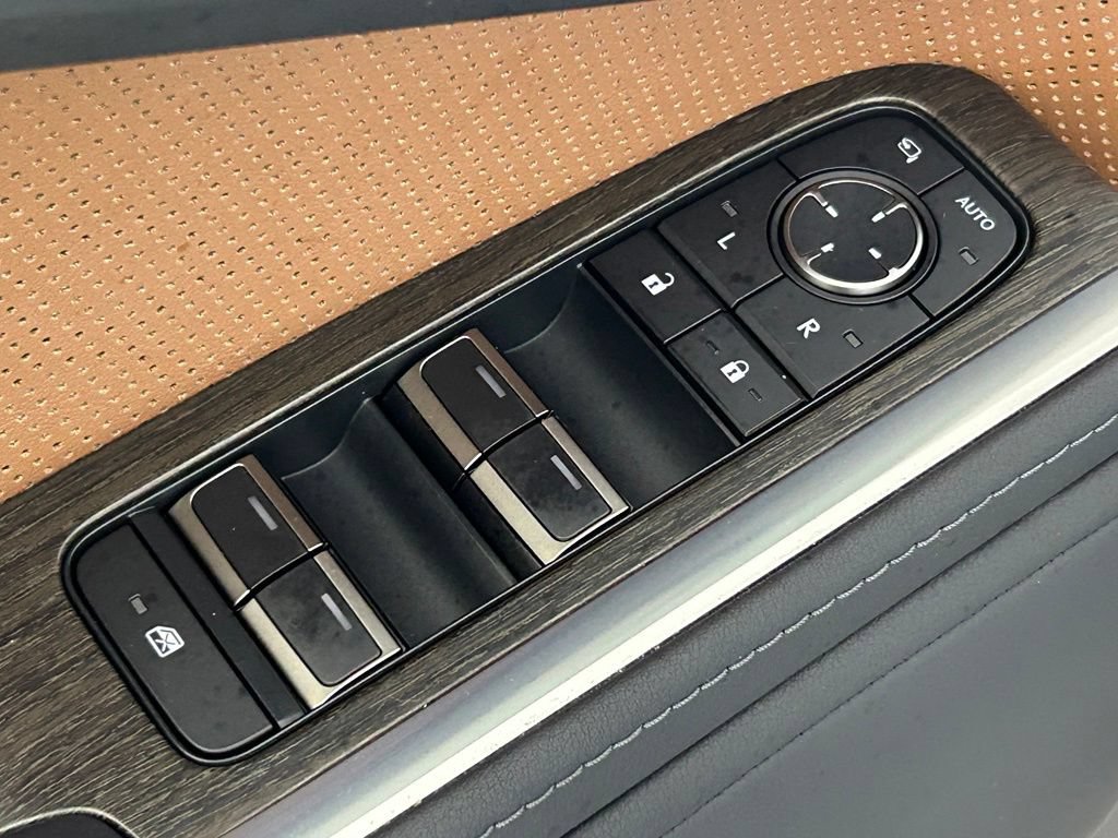 Used 2024 Lexus GX 550 w/ Accessory Package (Z1) AWD/4WD image 41