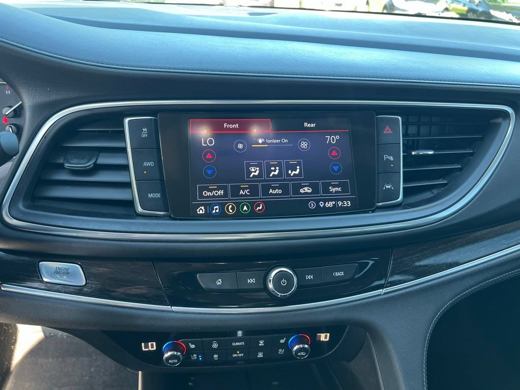 Used 2020 Buick Enclave Avenir w/ Avenir Technology Package AWD/4WD image 40