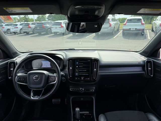 Used 2020 Volvo XC40 T5 R-Design AWD/4WD image 9