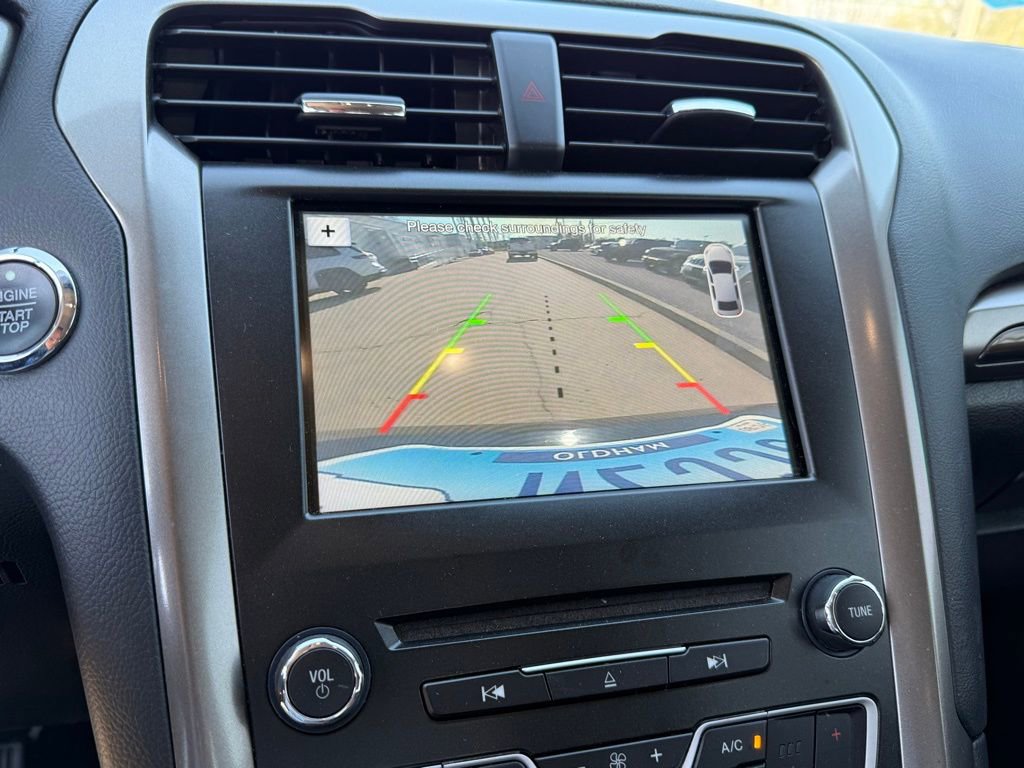 Used 2018 Ford Fusion SE w/ Fusion SE Technology Package FWD image 20