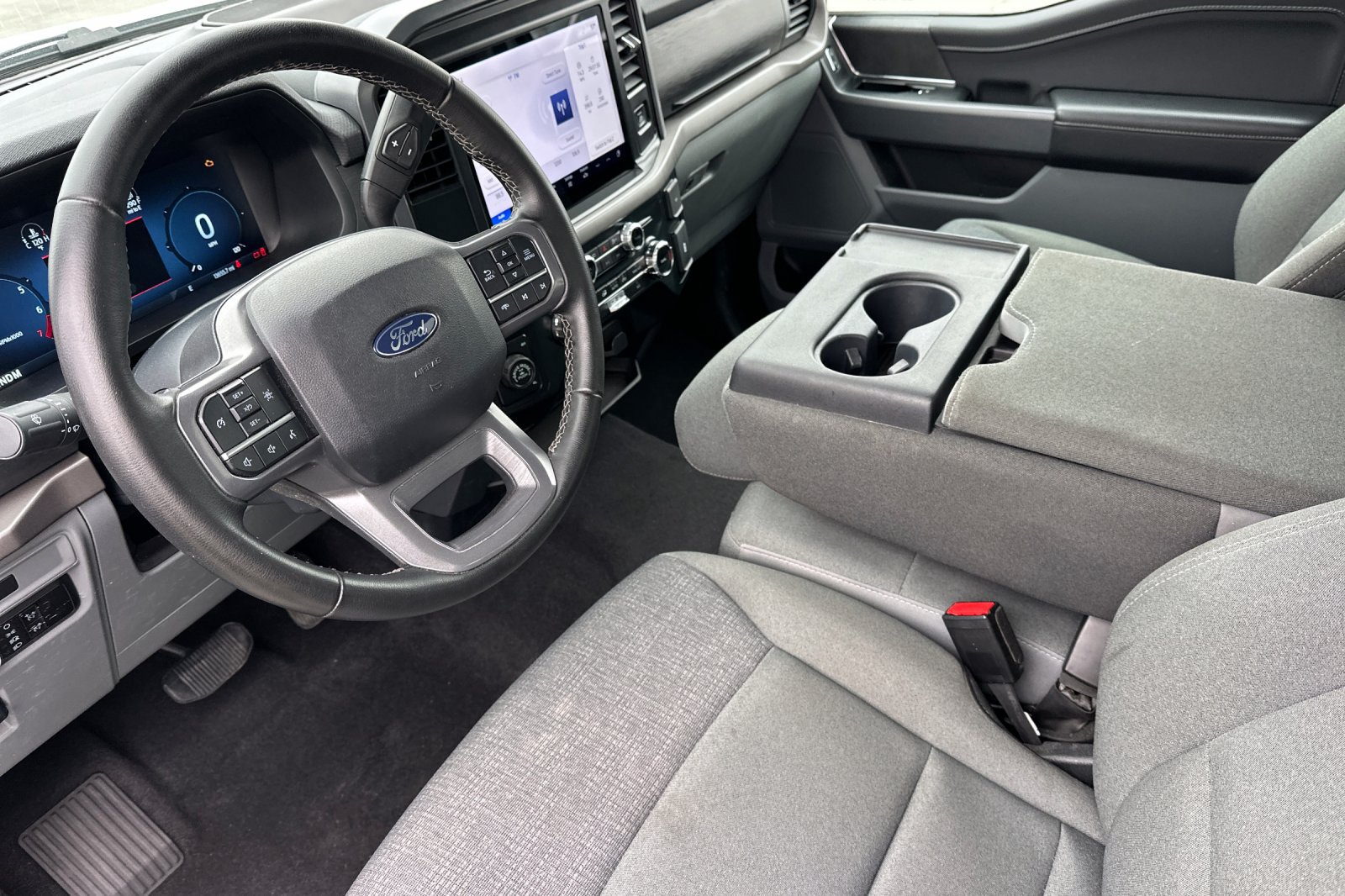Used 2025 Ford F150 XLT w/ Equipment Group 301A Standard AWD/4WD image 9