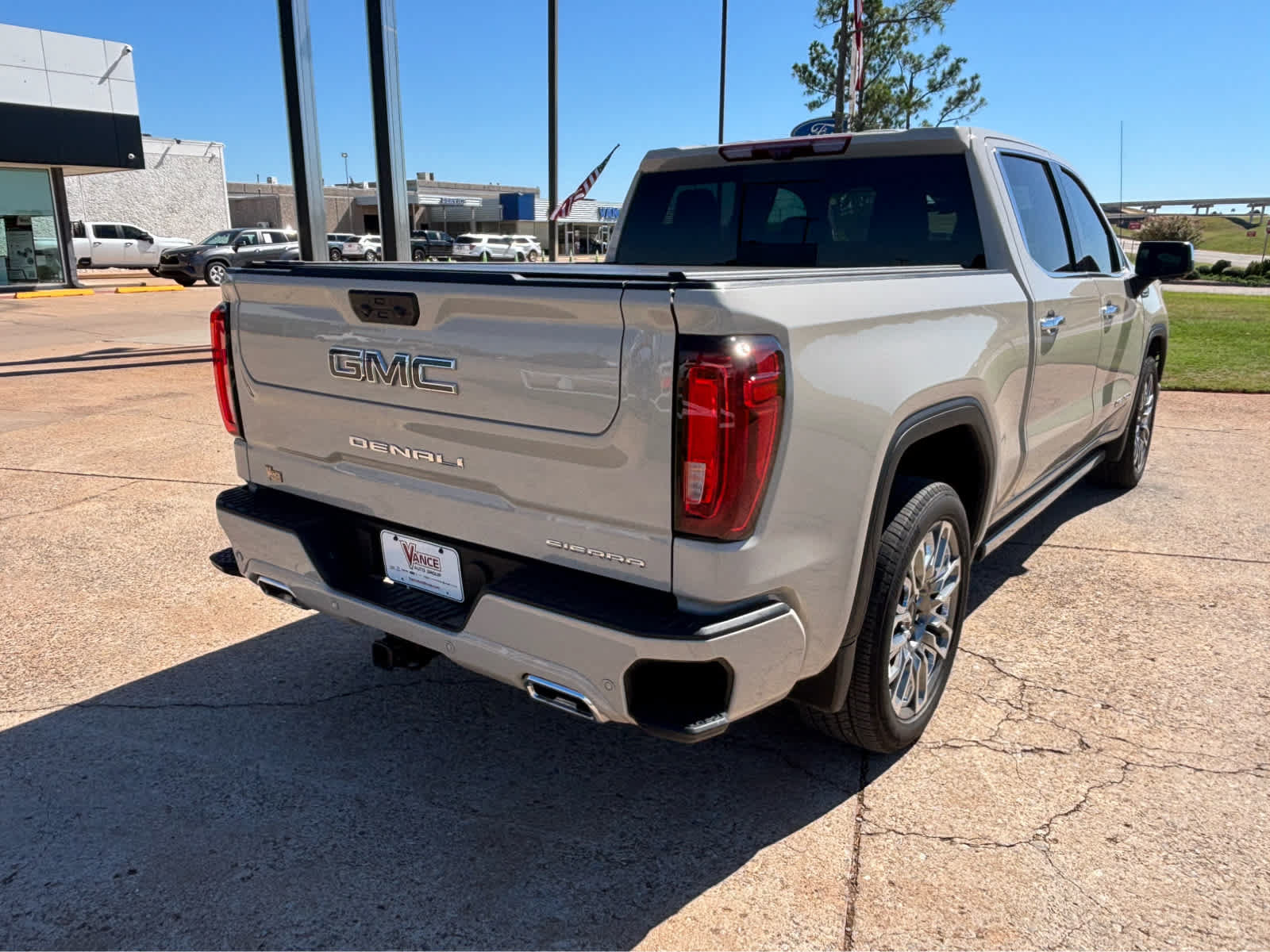 Used 2026 GMC Sierra 1500 Denali Ultimate AWD/4WD image 7