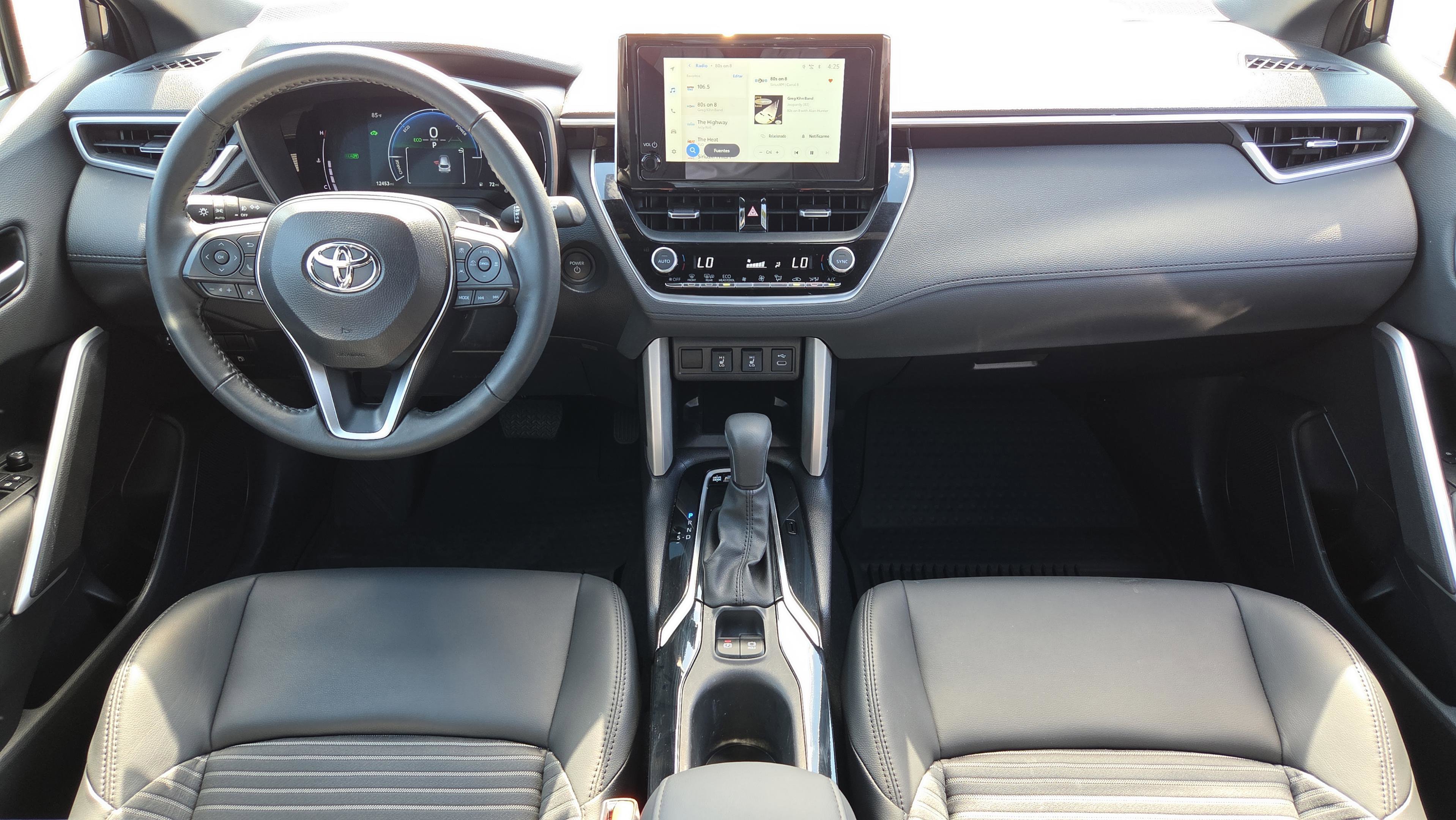 Used 2025 Toyota Corolla Cross AWD Hybrid w/ Convenience Package image 14