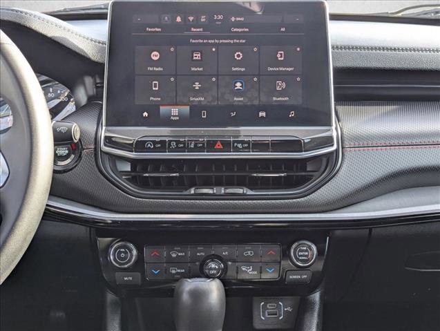 Used 2024 Jeep Compass Trailhawk image 13