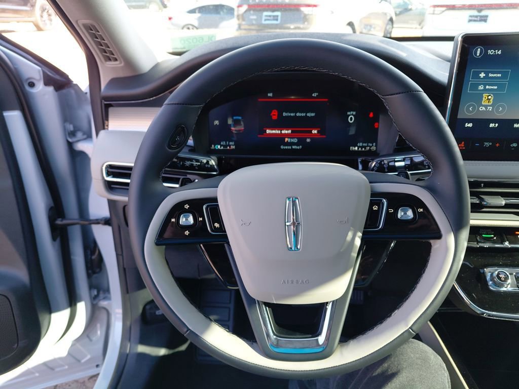 New 2026 Lincoln Corsair Premiere FWD image 16