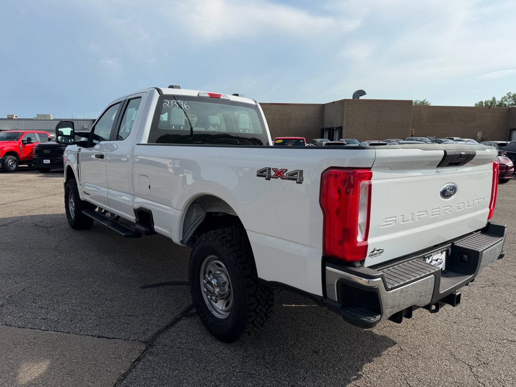 Used 2025 Ford F350 XL w/ XL Off-Road Package AWD/4WD image 7